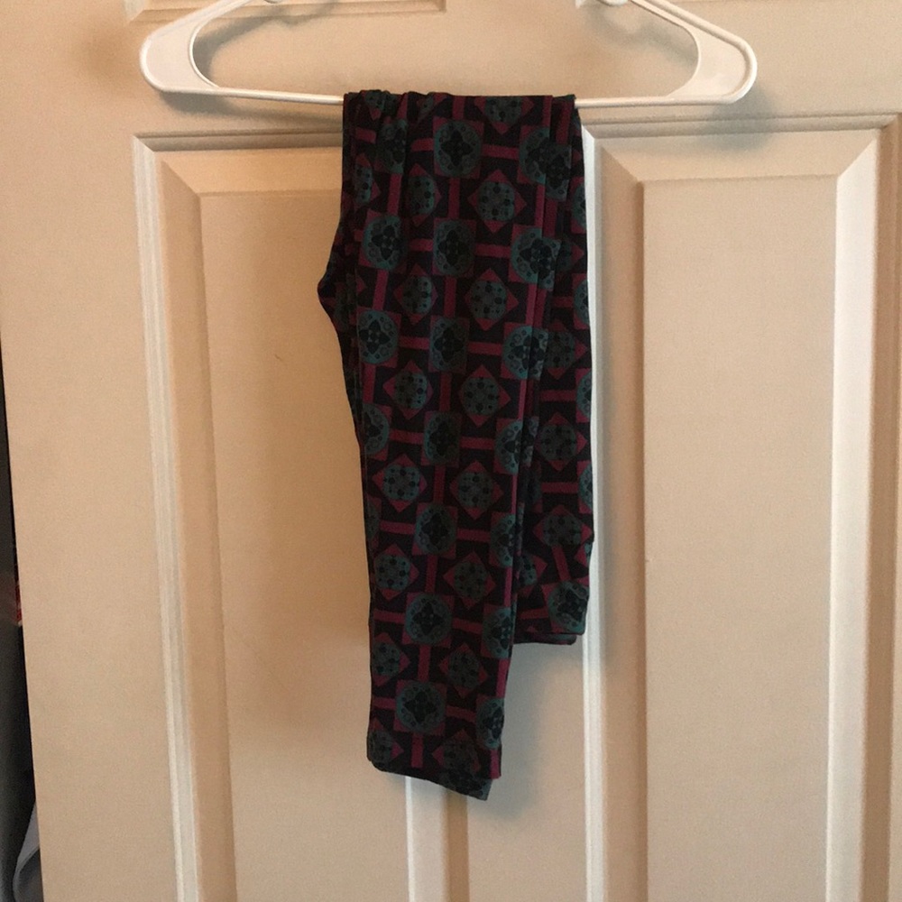 LulaRoe Leggings.